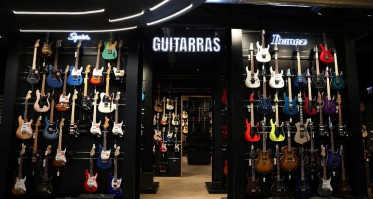 Madrid Hifi distributeur matériel musique entrepot logistique wms izypro acsep